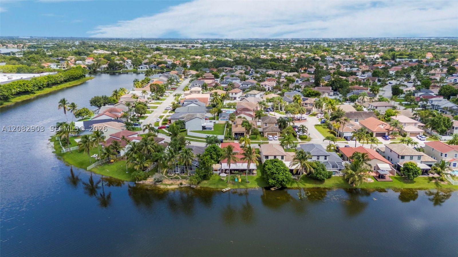 Real estate property located at 354 183rd Way, Broward, Silver Lakes At Pembroke, Pembroke Pines, FL