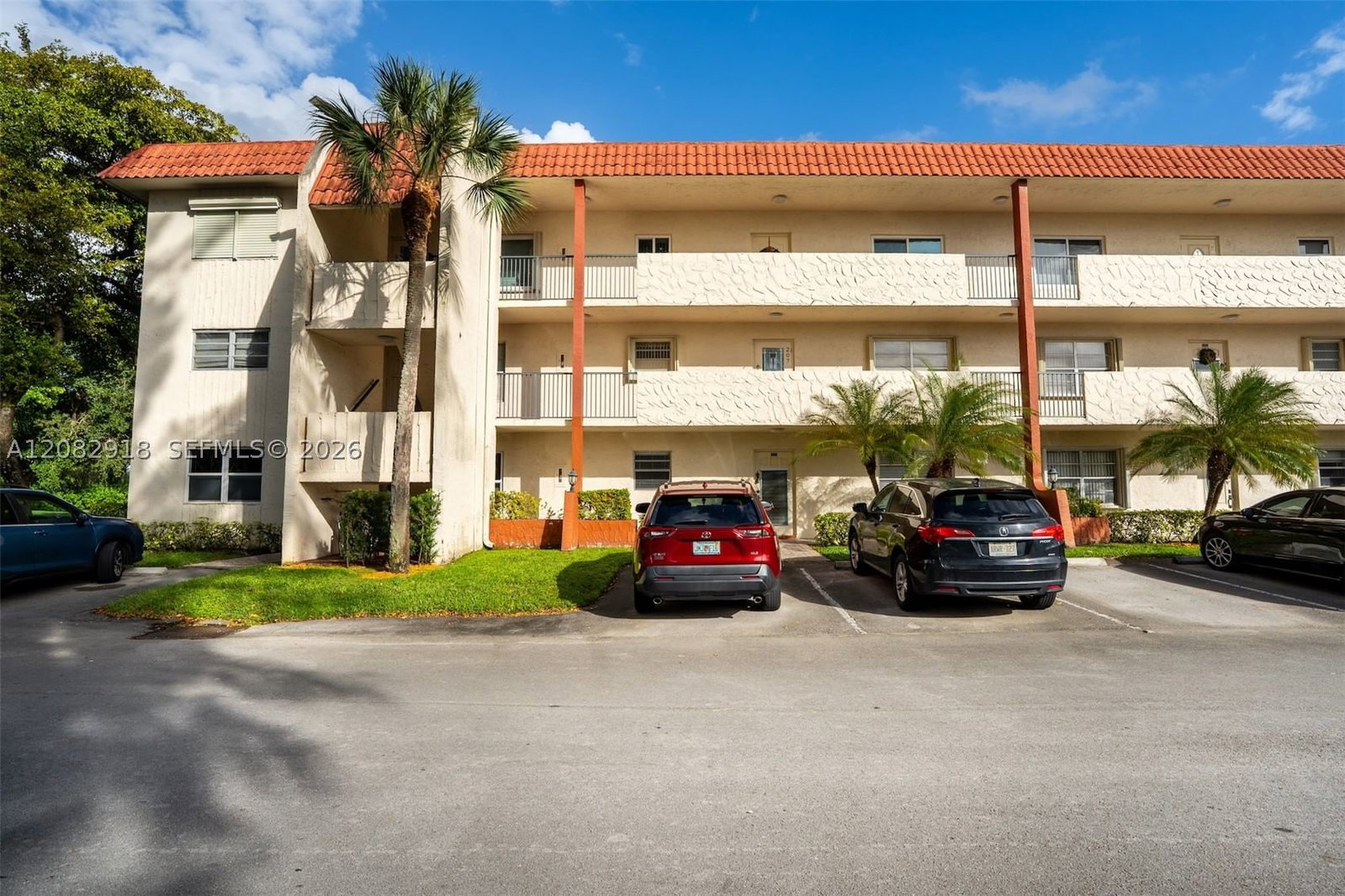 Real estate property located at 150 Hollybrook Ter #208, Broward, Hollybrook Golf And Tennis, Pembroke Pines, FL