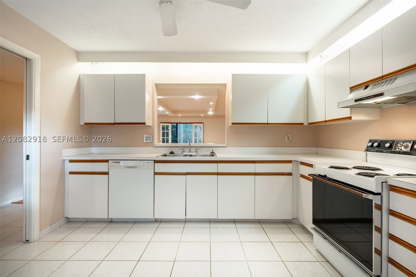 Real estate property located at 150 Hollybrook Ter #208, Broward, Hollybrook Golf And Tennis, Pembroke Pines, FL