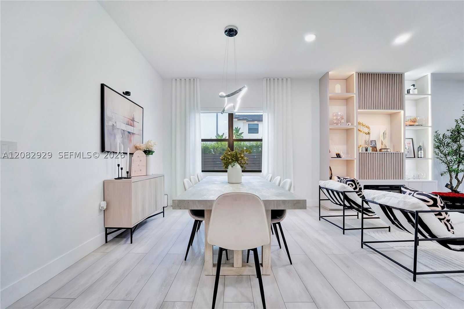 Real estate property located at 8981 161st Ter, Miami-dade, Dunnwoody Lake, Miami Lakes, FL