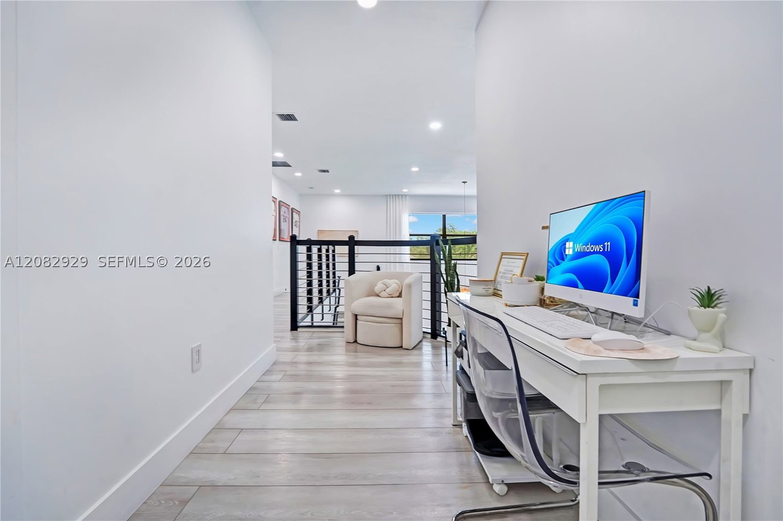 Real estate property located at 8981 161st Ter, Miami-dade, Dunnwoody Lake, Miami Lakes, FL