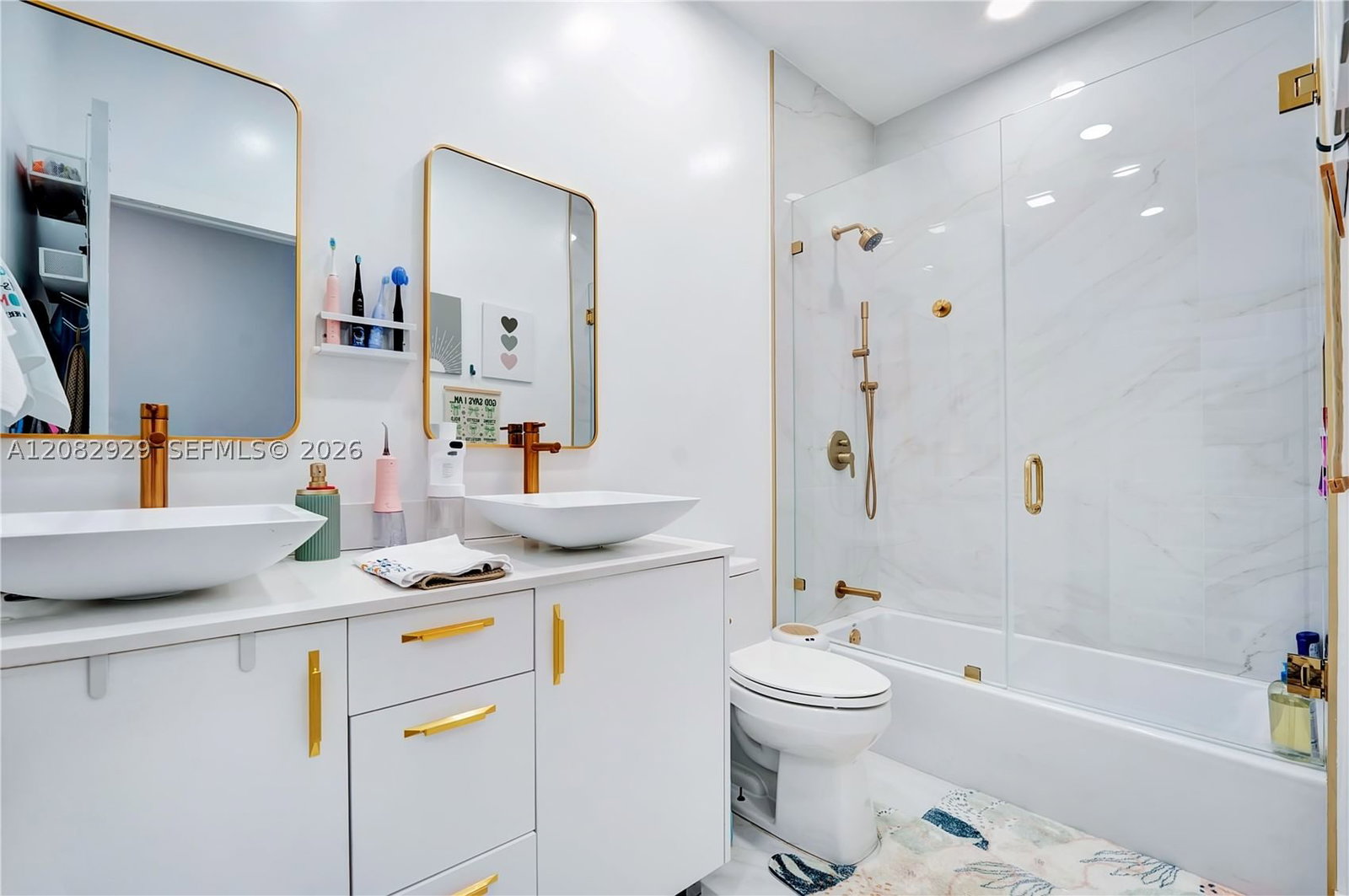 Real estate property located at 8981 161st Ter, Miami-dade, Dunnwoody Lake, Miami Lakes, FL