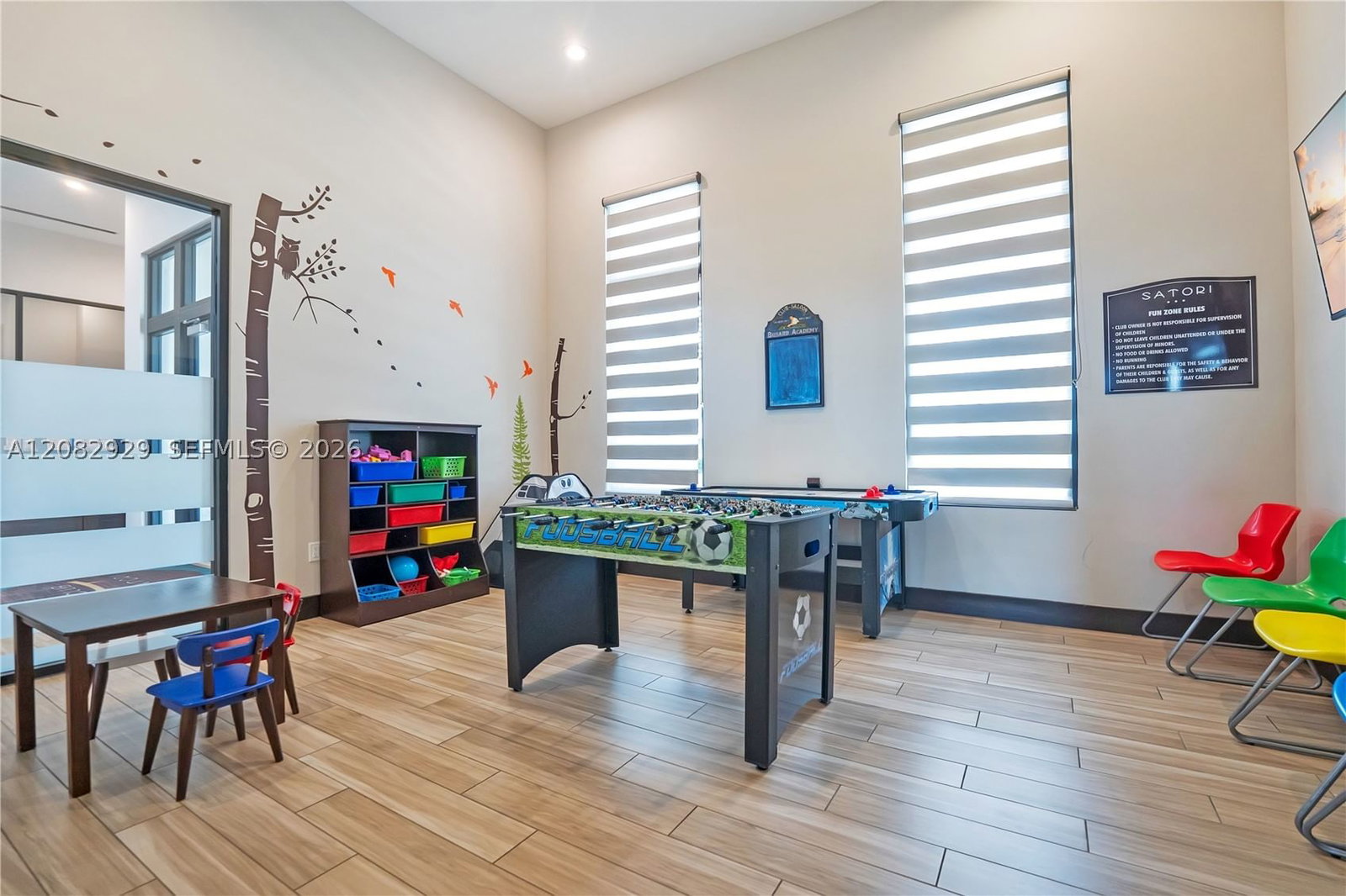 Real estate property located at 8981 161st Ter, Miami-dade, Dunnwoody Lake, Miami Lakes, FL