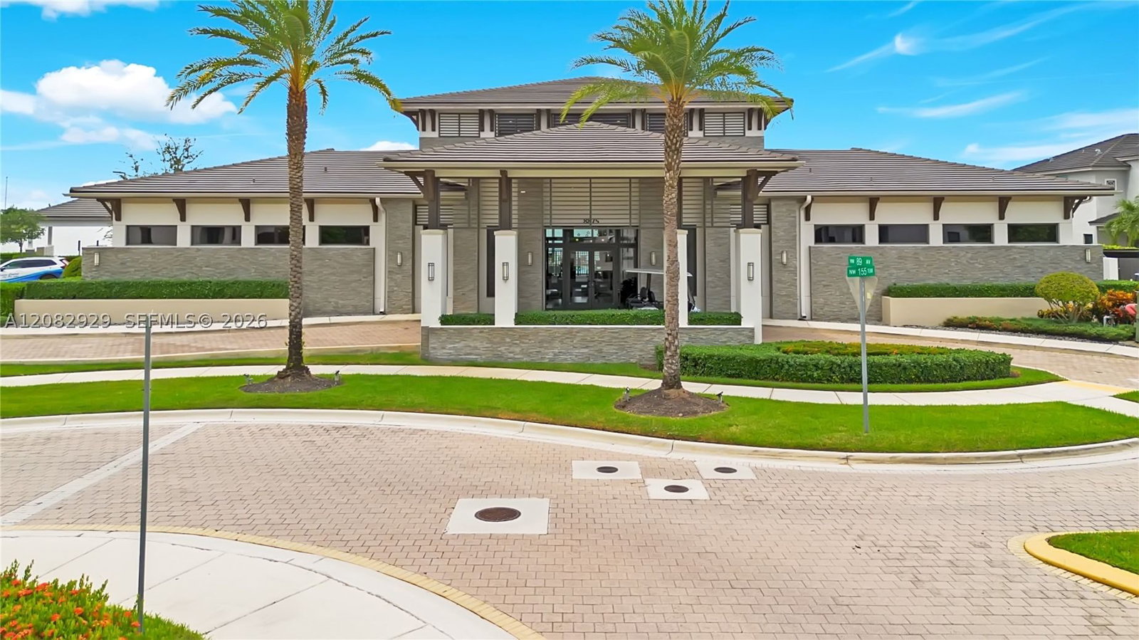 Real estate property located at 8981 161st Ter, Miami-dade, Dunnwoody Lake, Miami Lakes, FL