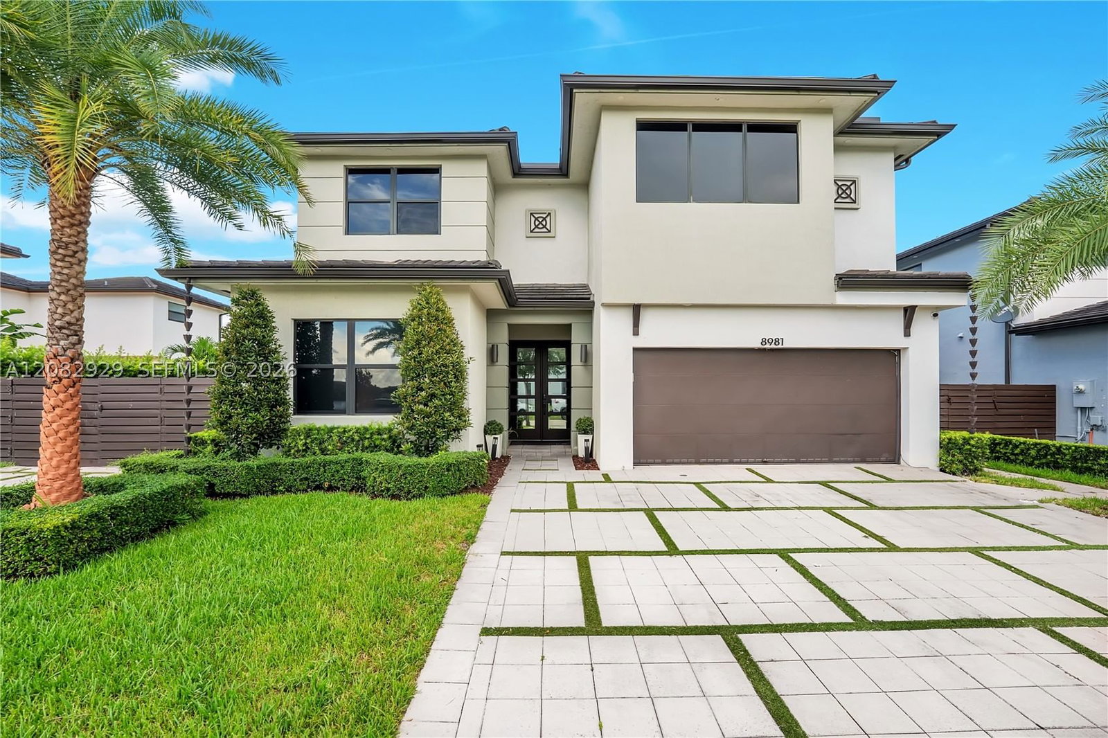 Real estate property located at 8981 161st Ter, Miami-dade, Dunnwoody Lake, Miami Lakes, FL