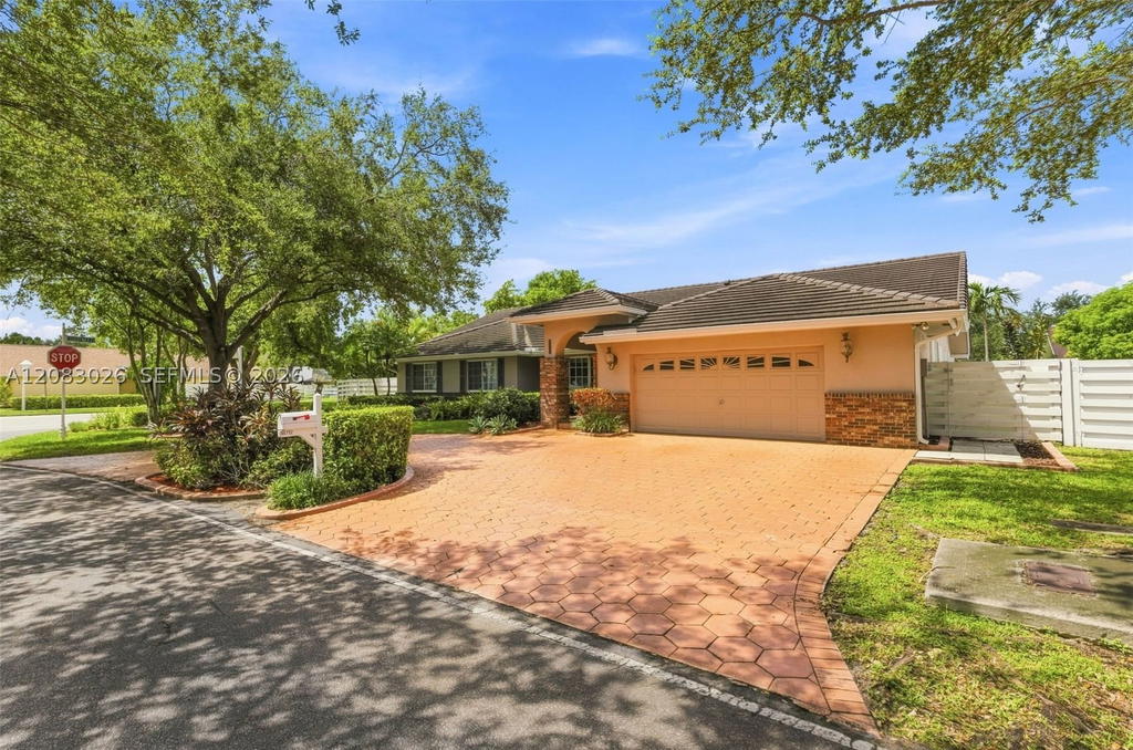 Real estate property located at 14712 139th Ct, Miami-dade, Country Walk Sec 5 Replt, Miami, FL