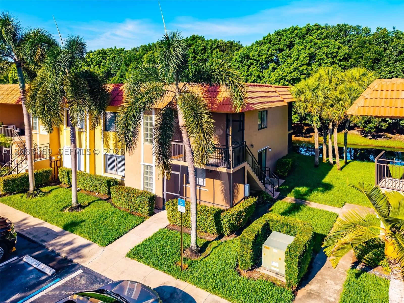 Real estate property located at 435 Lakeview Dr #106, Broward, Racquet Club Apartments A, Weston, FL