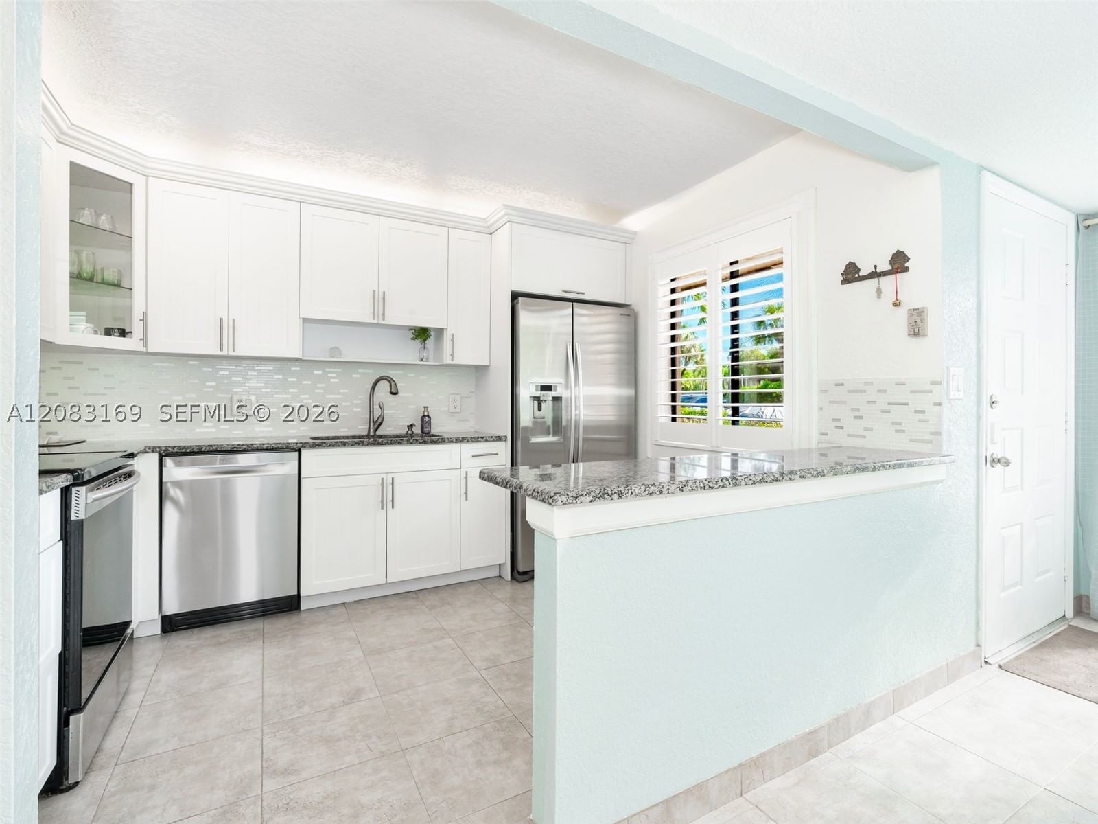 Real estate property located at 435 Lakeview Dr #106, Broward, Racquet Club Apartments A, Weston, FL