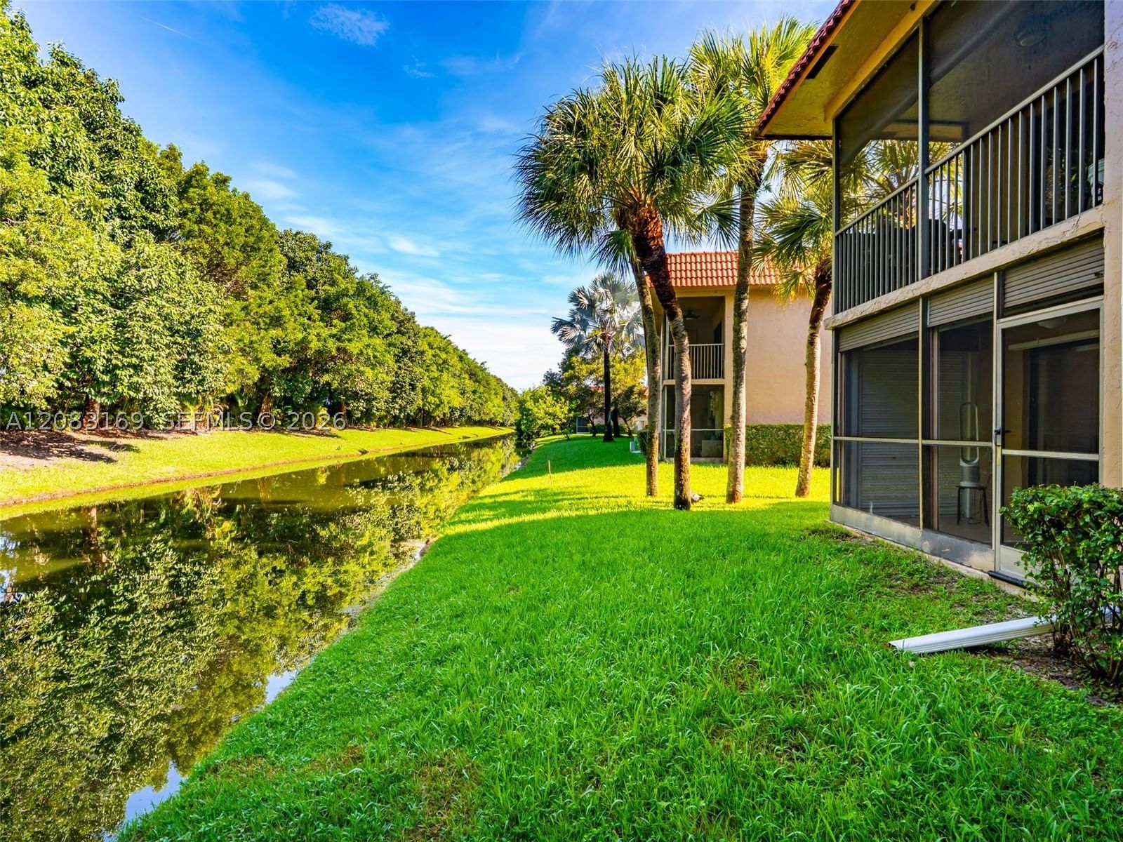 Real estate property located at 435 Lakeview Dr #106, Broward, Racquet Club Apartments A, Weston, FL