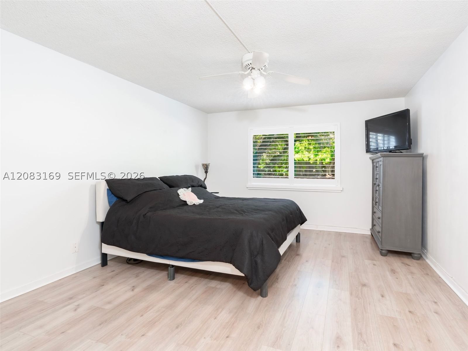 Real estate property located at 435 Lakeview Dr #106, Broward, Racquet Club Apartments A, Weston, FL