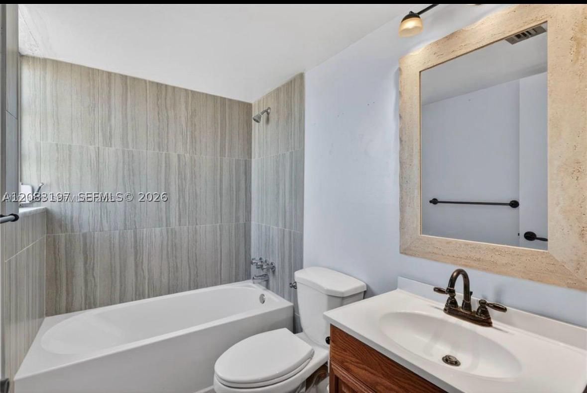 Real estate property located at 1811 Jefferson #705, Broward, Telstar Condominium Inc, Hollywood, FL