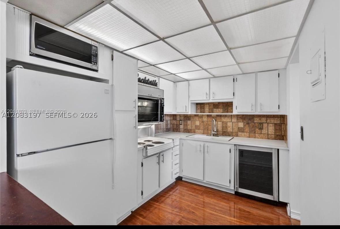 Real estate property located at 1811 Jefferson #705, Broward, Telstar Condominium Inc, Hollywood, FL