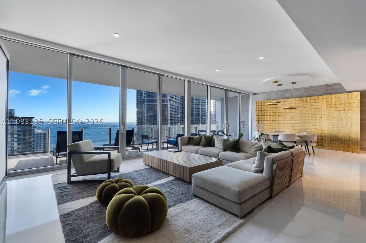 Real estate property located at 300 BISCAYNE BOULEVARD WAY #3302E, Miami-dade, Aston Martin Condo, Miami, FL