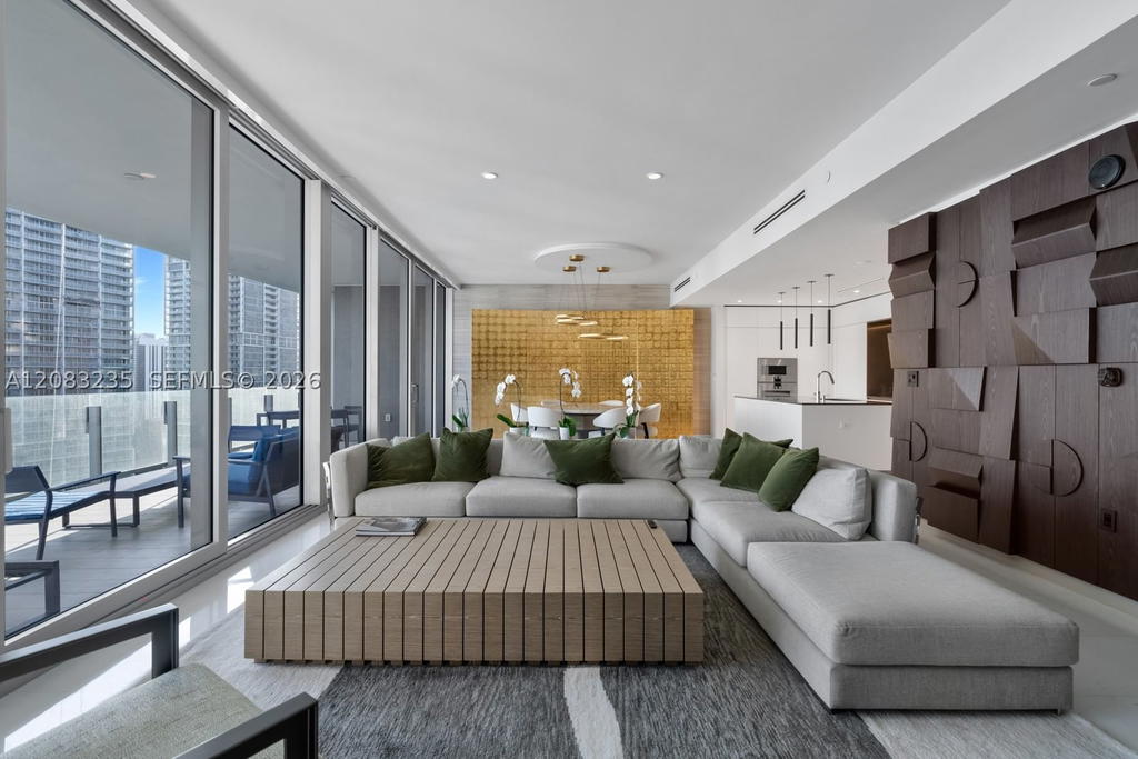 Real estate property located at 300 BISCAYNE BOULEVARD WAY #3302E, Miami-dade, Aston Martin Condo, Miami, FL