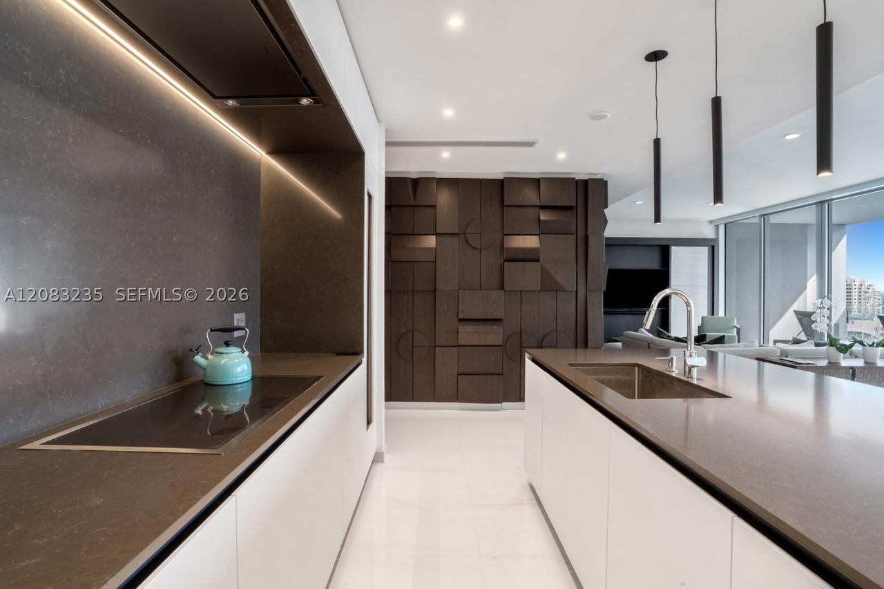 Real estate property located at 300 BISCAYNE BOULEVARD WAY #3302E, Miami-dade, Aston Martin Condo, Miami, FL