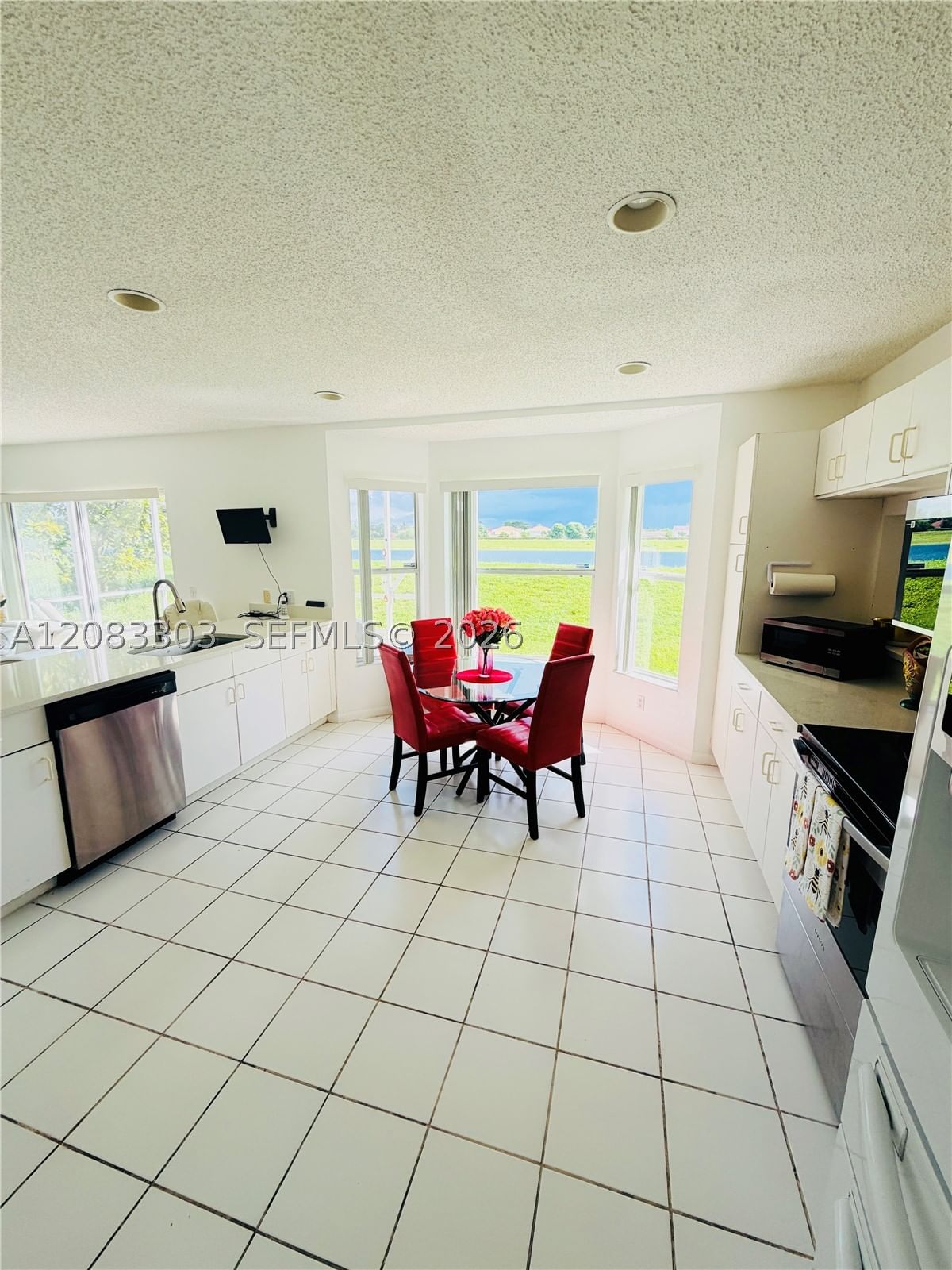 Real estate property located at 10664 Oak Lake Way, Palm Beach, Boca Chase Tr 4, Boca Raton, FL