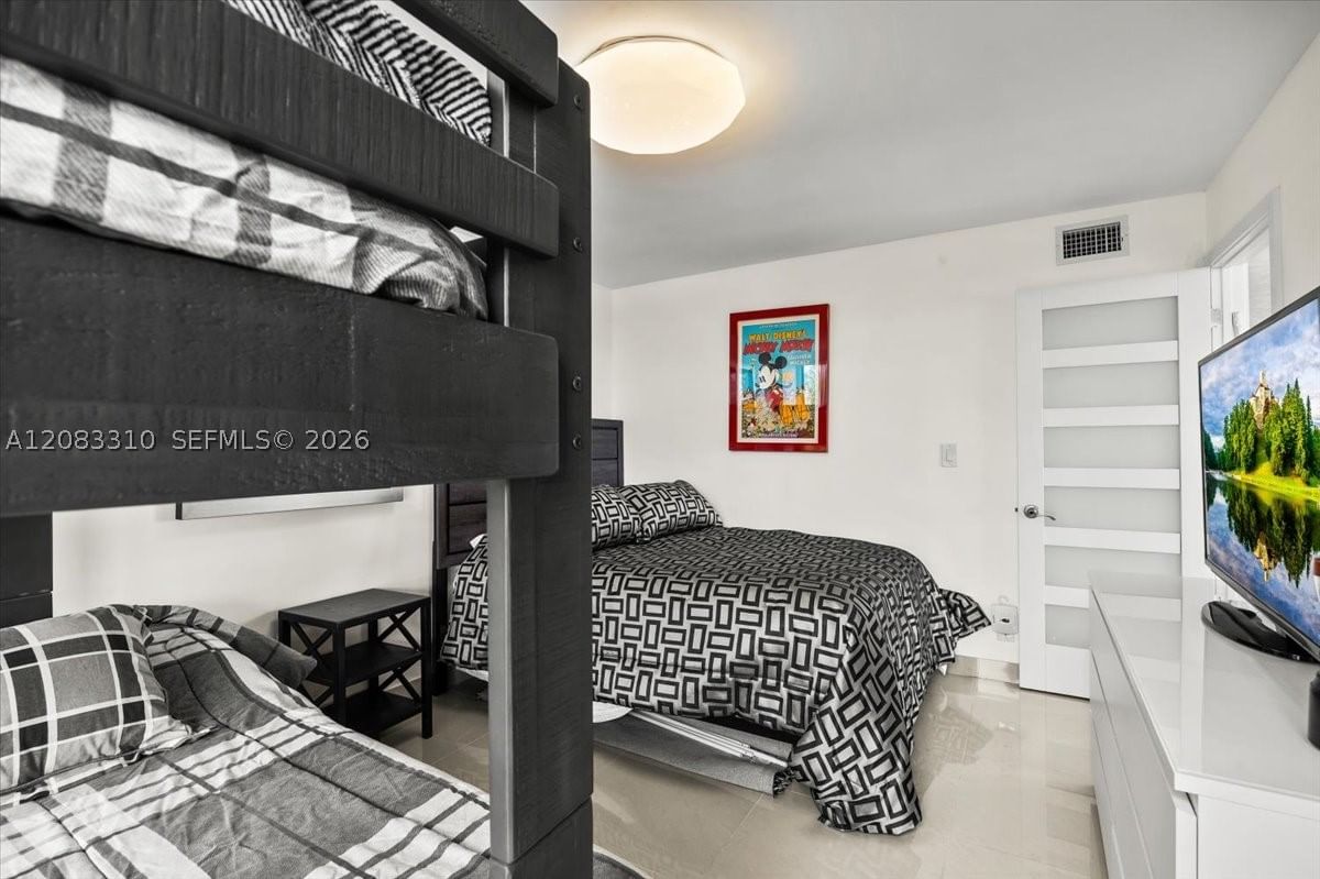 Real estate property located at 800 Parkview Dr #709, Broward, Oceanview Park Condo, Hallandale Beach, FL