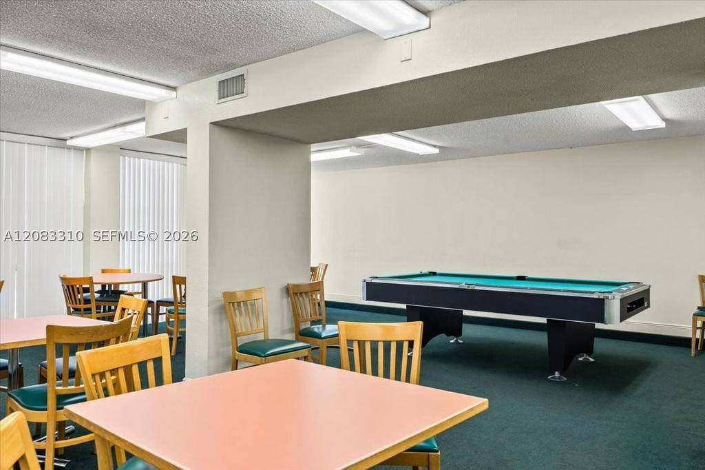 Real estate property located at 800 Parkview Dr #709, Broward, Oceanview Park Condo, Hallandale Beach, FL
