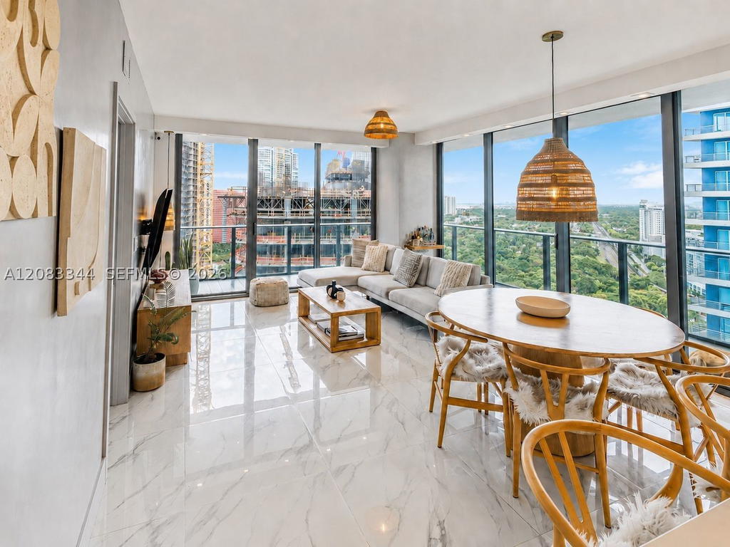 Real estate property located at 1300 Miami Ave #2006, Miami-dade, 1300 S Miami Avenue Condo, Miami, FL