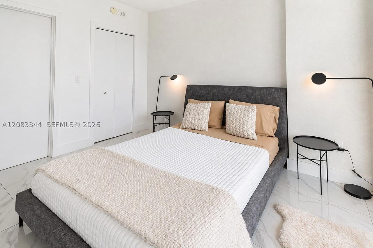 Real estate property located at 1300 Miami Ave #2006, Miami-dade, 1300 S Miami Avenue Condo, Miami, FL