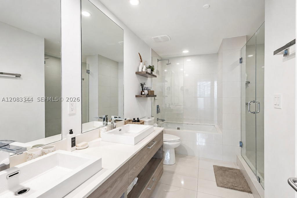 Real estate property located at 1300 Miami Ave #2006, Miami-dade, 1300 S Miami Avenue Condo, Miami, FL