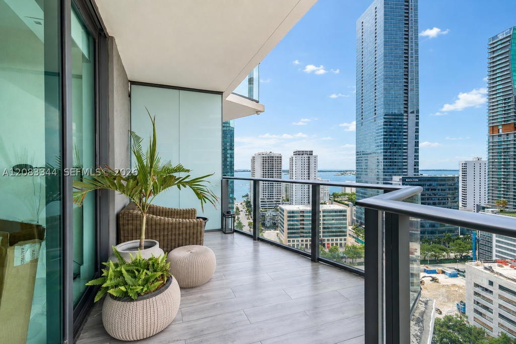 Real estate property located at 1300 Miami Ave #2006, Miami-dade, 1300 S Miami Avenue Condo, Miami, FL