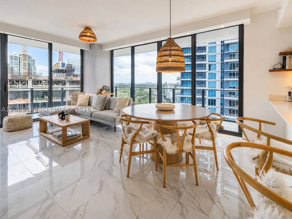 Real estate property located at 1300 Miami Ave #2006, Miami-dade, 1300 S Miami Avenue Condo, Miami, FL