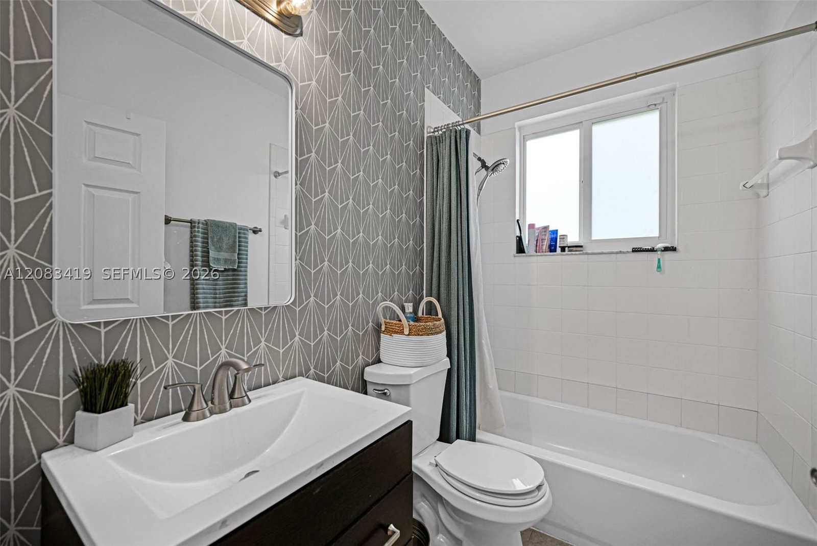 Real estate property located at 1375 105th Ave, Broward, Genesis At The Landings, Pembroke Pines, FL