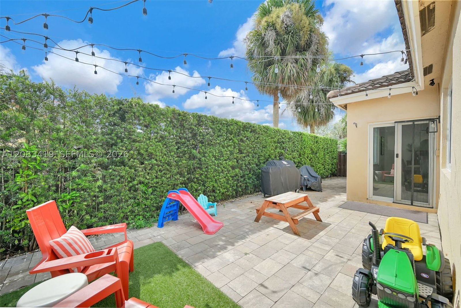 Real estate property located at 1375 105th Ave, Broward, Genesis At The Landings, Pembroke Pines, FL
