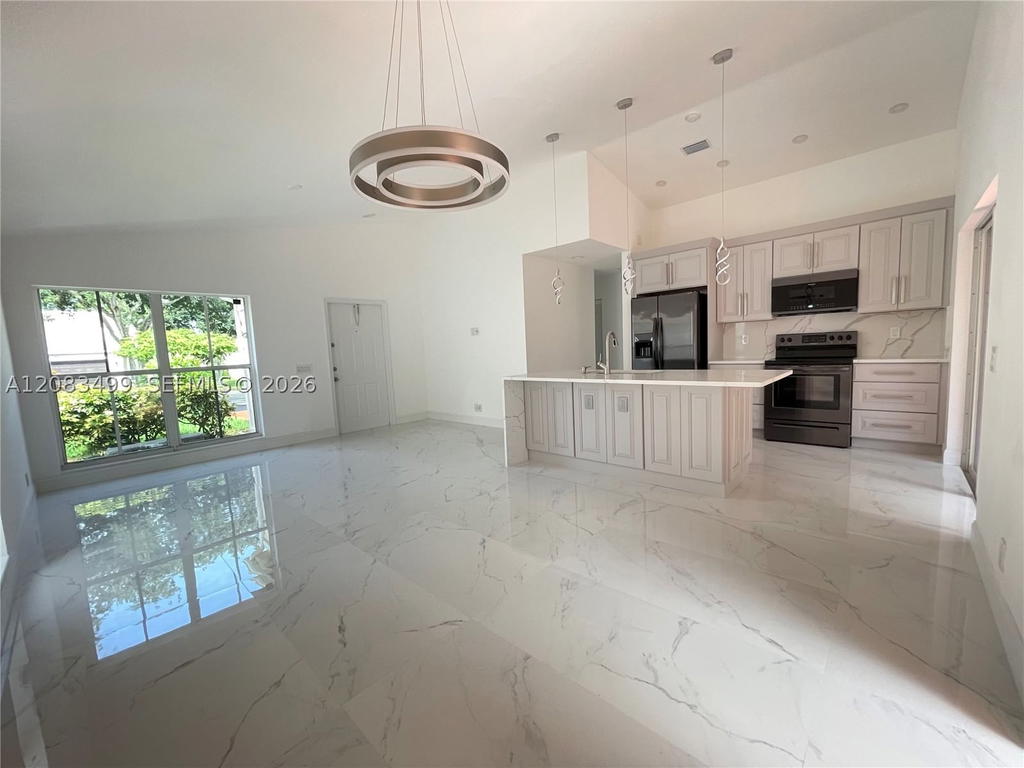Real estate property located at 816 Sand Creek Cir, Broward, Sector 3 - Parcels C D E, Weston, FL