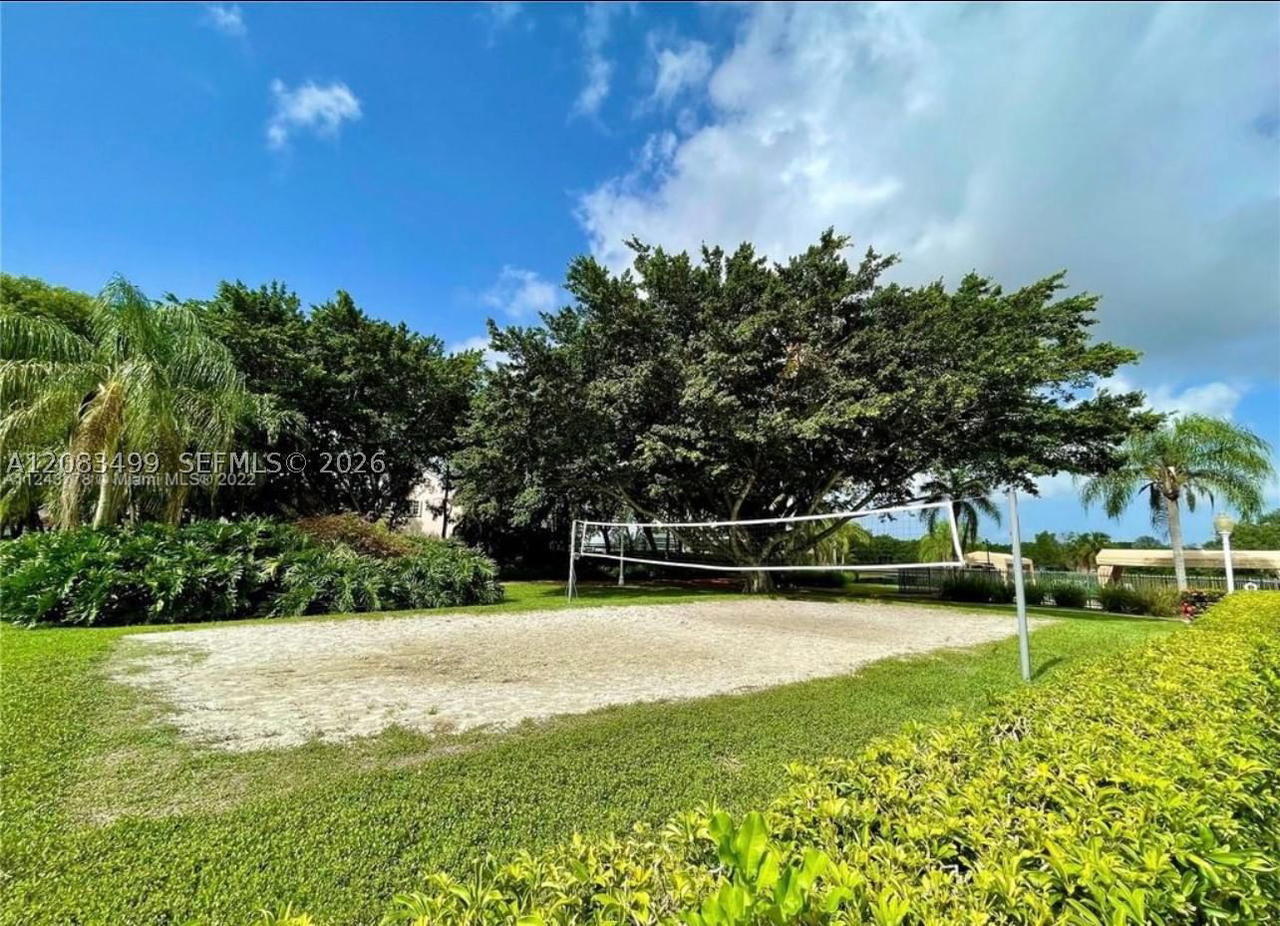 Real estate property located at 816 Sand Creek Cir, Broward, Sector 3 - Parcels C D E, Weston, FL