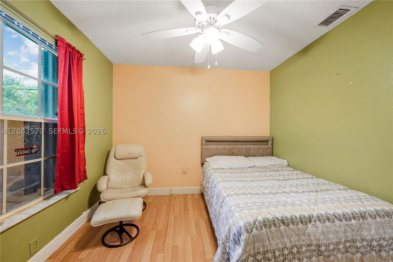 Real estate property located at 9834 222nd St, Miami-dade, Lakes By The Bay Sec 5, Cutler Bay, FL