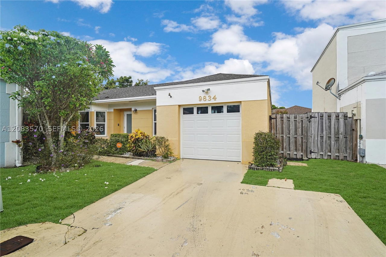 Real estate property located at 9834 222nd St, Miami-dade, Lakes By The Bay Sec 5, Cutler Bay, FL