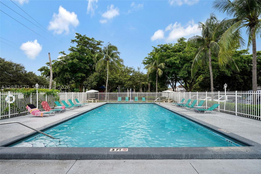 Real estate property located at 9834 222nd St, Miami-dade, Lakes By The Bay Sec 5, Cutler Bay, FL