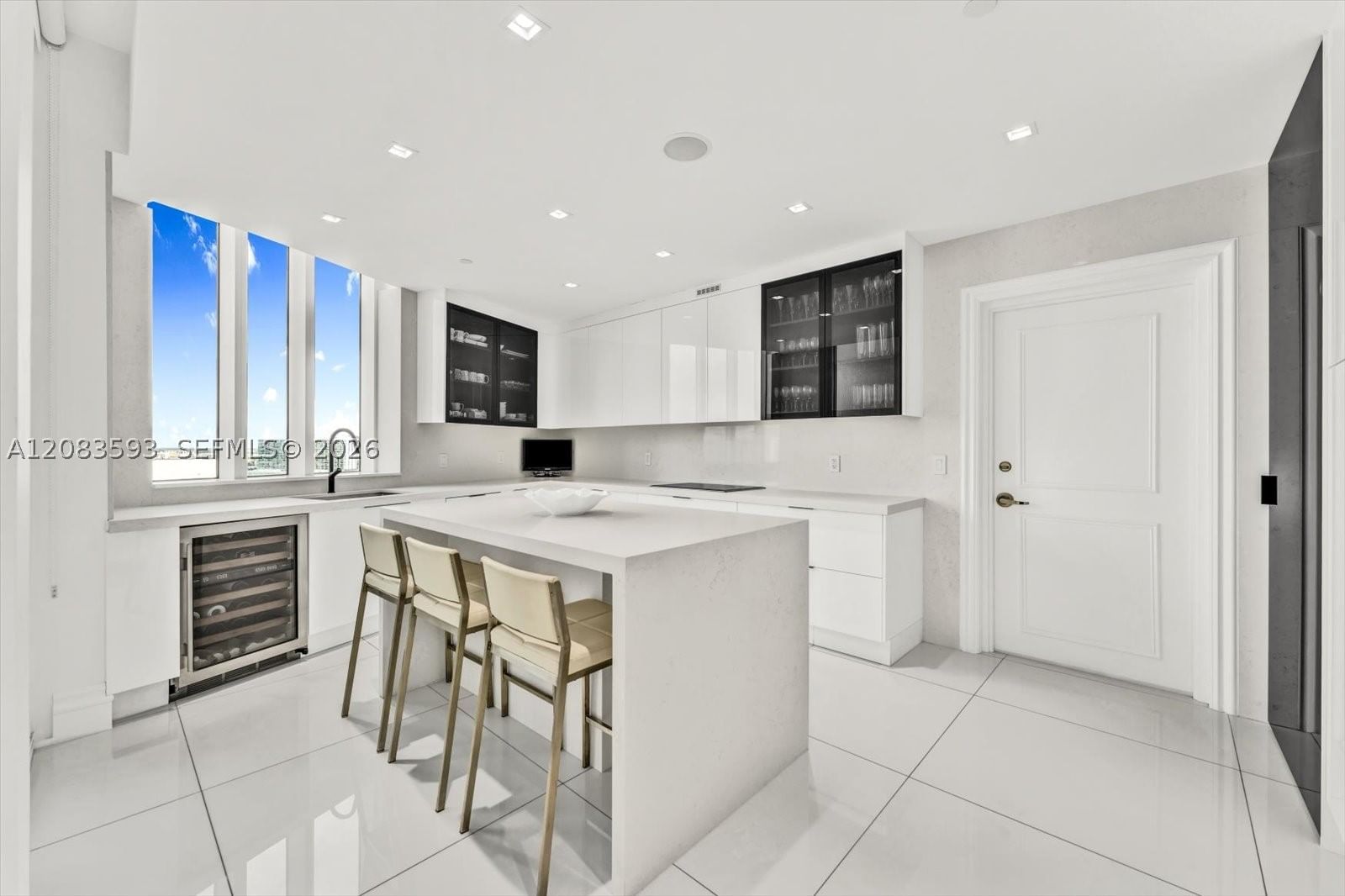 Real estate property located at 15901 Collins Ave #1606, Miami-dade, Trump Tower Ii Condo, Sunny Isles Beach, FL