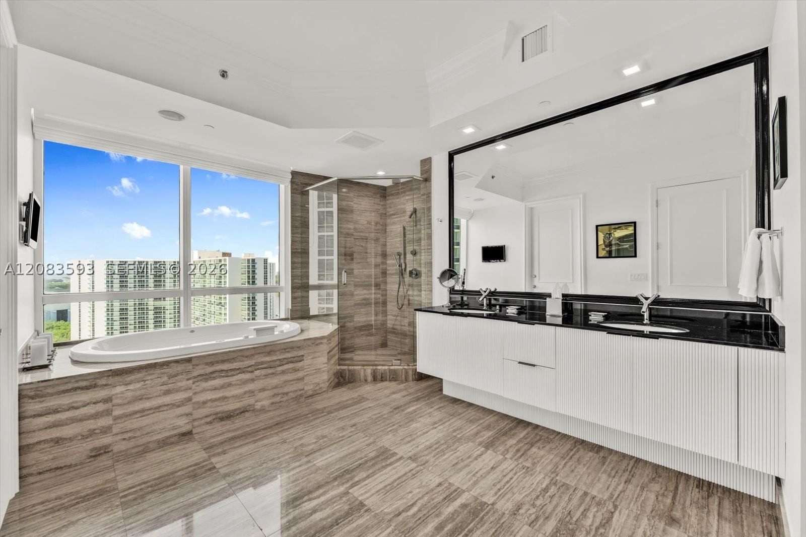 Real estate property located at 15901 Collins Ave #1606, Miami-dade, Trump Tower Ii Condo, Sunny Isles Beach, FL