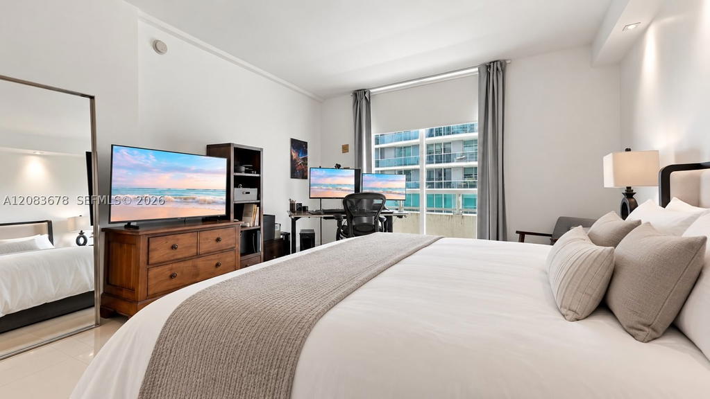 Real estate property located at 1800 Bayshore Dr #612, Miami-dade, 1800 Club Condo, Miami, FL