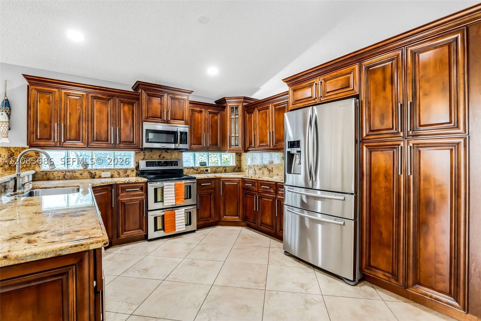 Real estate property located at 1387 181st Ave, Broward, Silver Lakes Phase Ii Rep, Pembroke Pines, FL