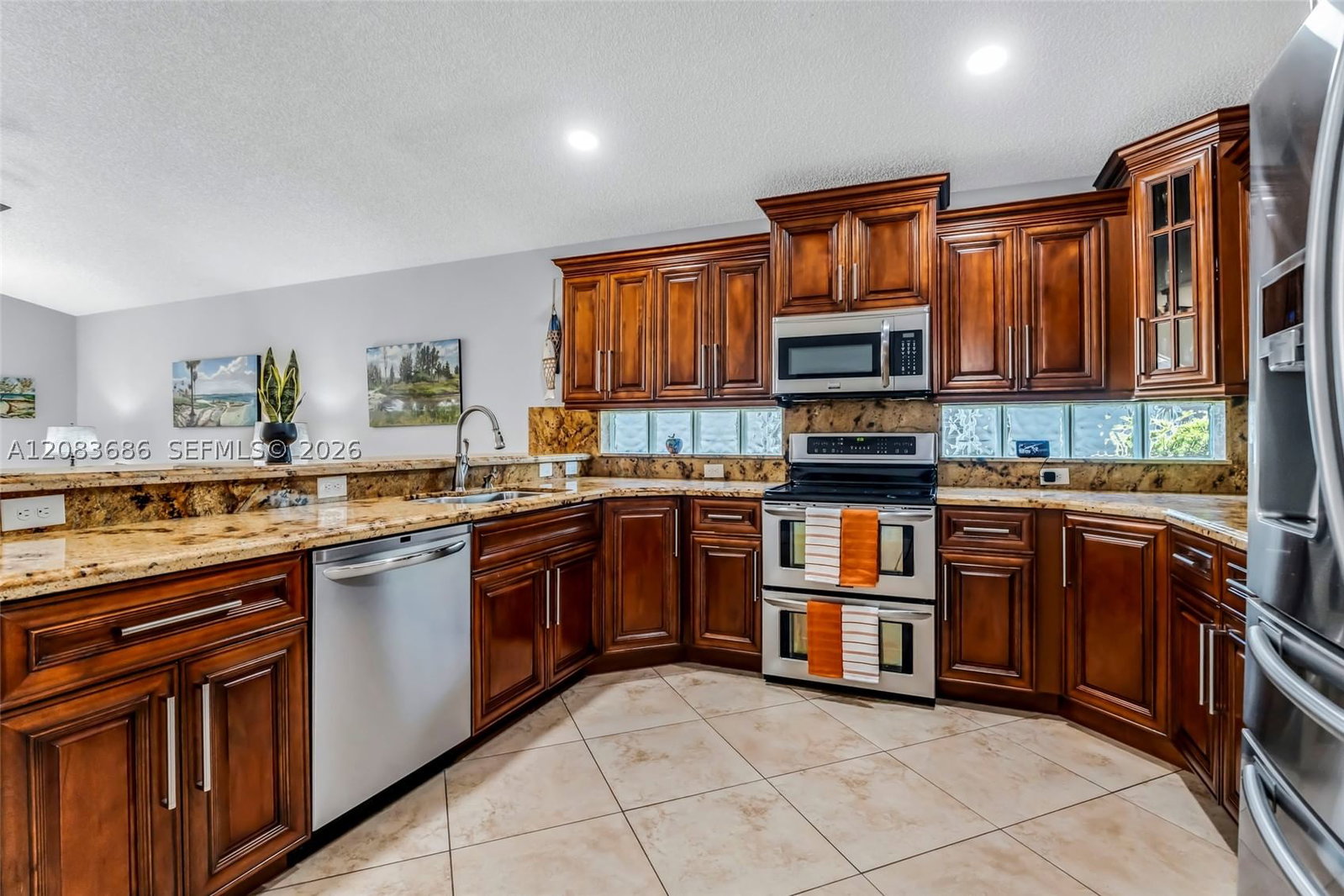 Real estate property located at 1387 181st Ave, Broward, Silver Lakes Phase Ii Rep, Pembroke Pines, FL