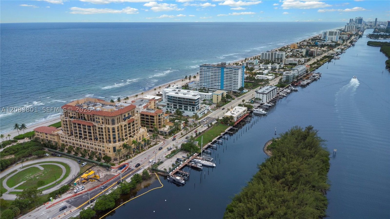 Real estate property located at 3501 Ocean Dr V5, Broward, Villas Of Positano Condo, Hollywood, FL