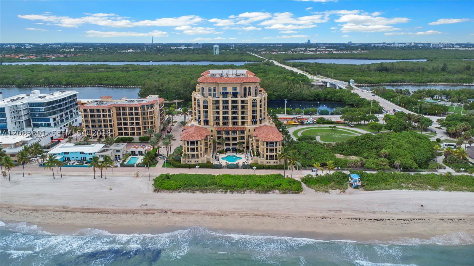 Real estate property located at 3501 Ocean Dr V5, Broward, Villas Of Positano Condo, Hollywood, FL