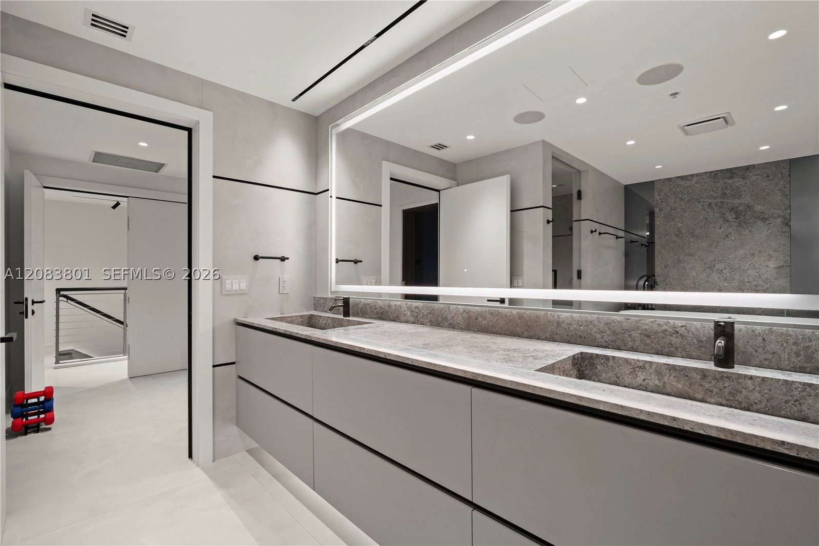 Real estate property located at 3501 Ocean Dr V5, Broward, Villas Of Positano Condo, Hollywood, FL
