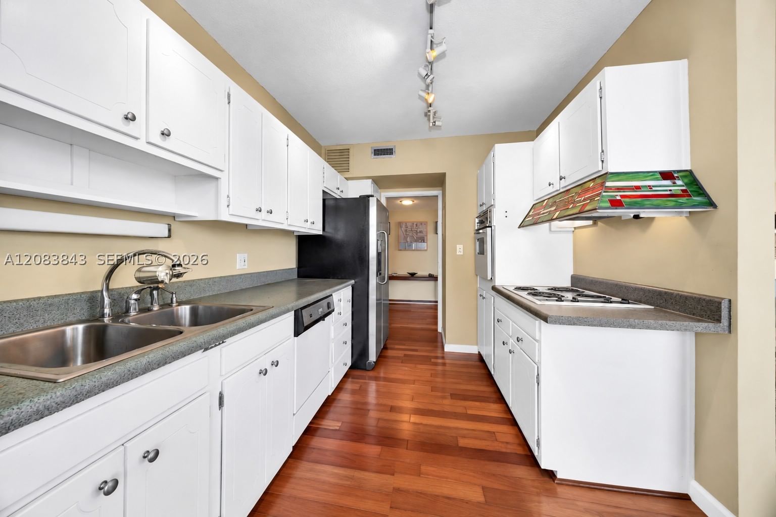 Real estate property located at 900 Bay Dr #601, Miami-dade, King Cole Condo, Miami Beach, FL