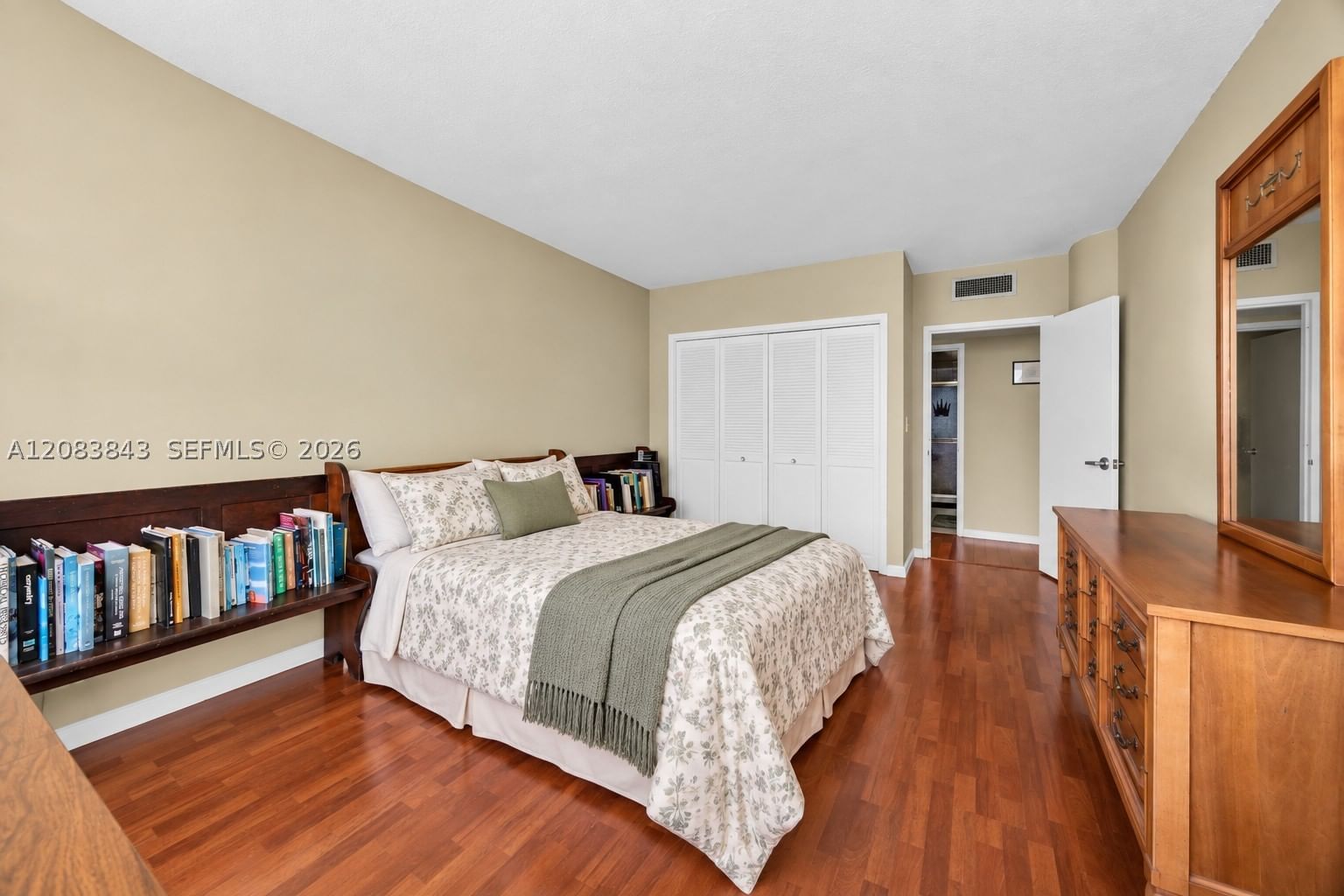 Real estate property located at 900 Bay Dr #601, Miami-dade, King Cole Condo, Miami Beach, FL