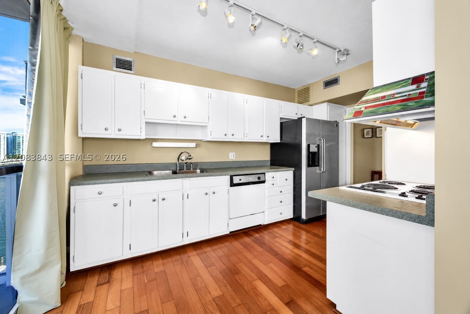 Real estate property located at 900 Bay Dr #601, Miami-dade, King Cole Condo, Miami Beach, FL