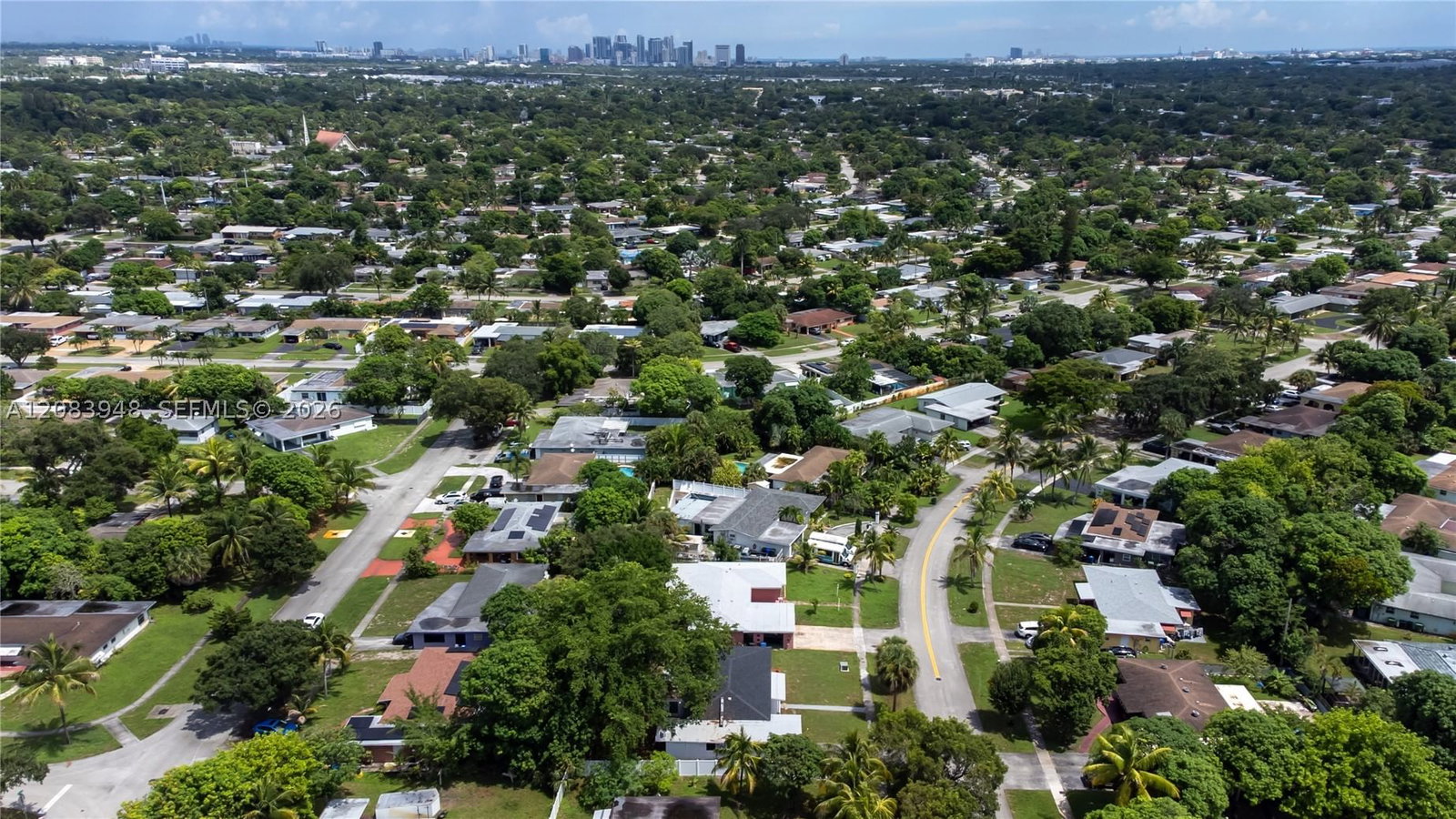 Real estate property located at 810 Wyoming Ave, Broward, Melrose Park Sec 7, Fort Lauderdale, FL