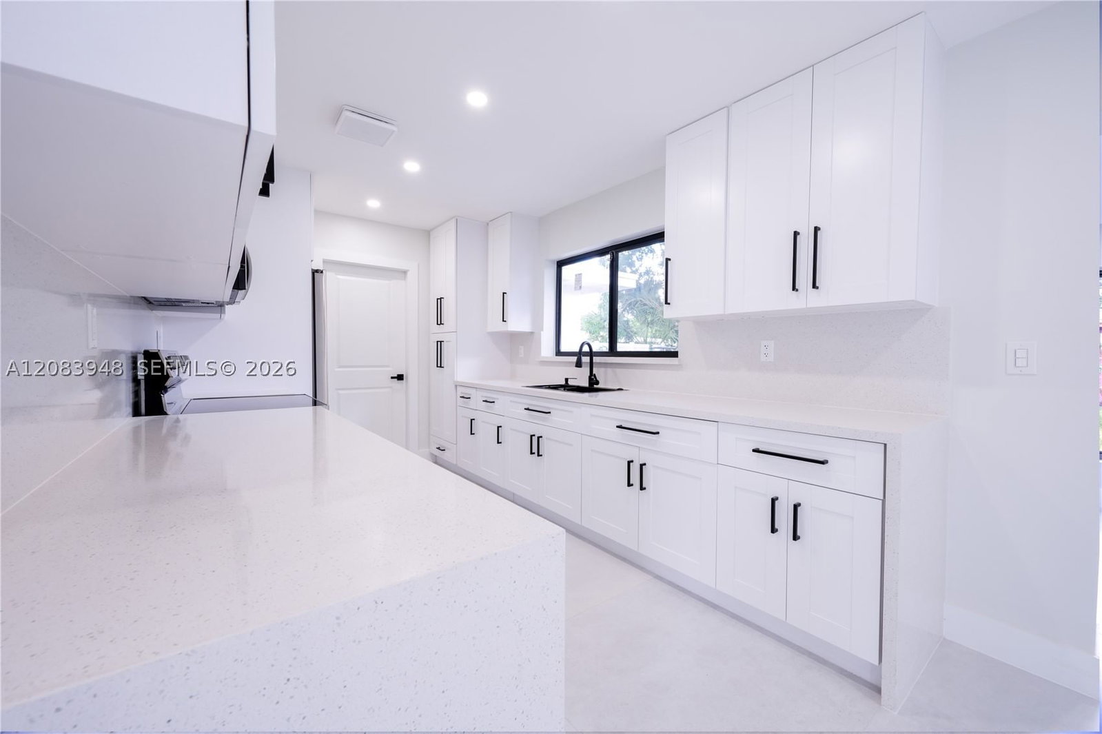 Real estate property located at 810 Wyoming Ave, Broward, Melrose Park Sec 7, Fort Lauderdale, FL