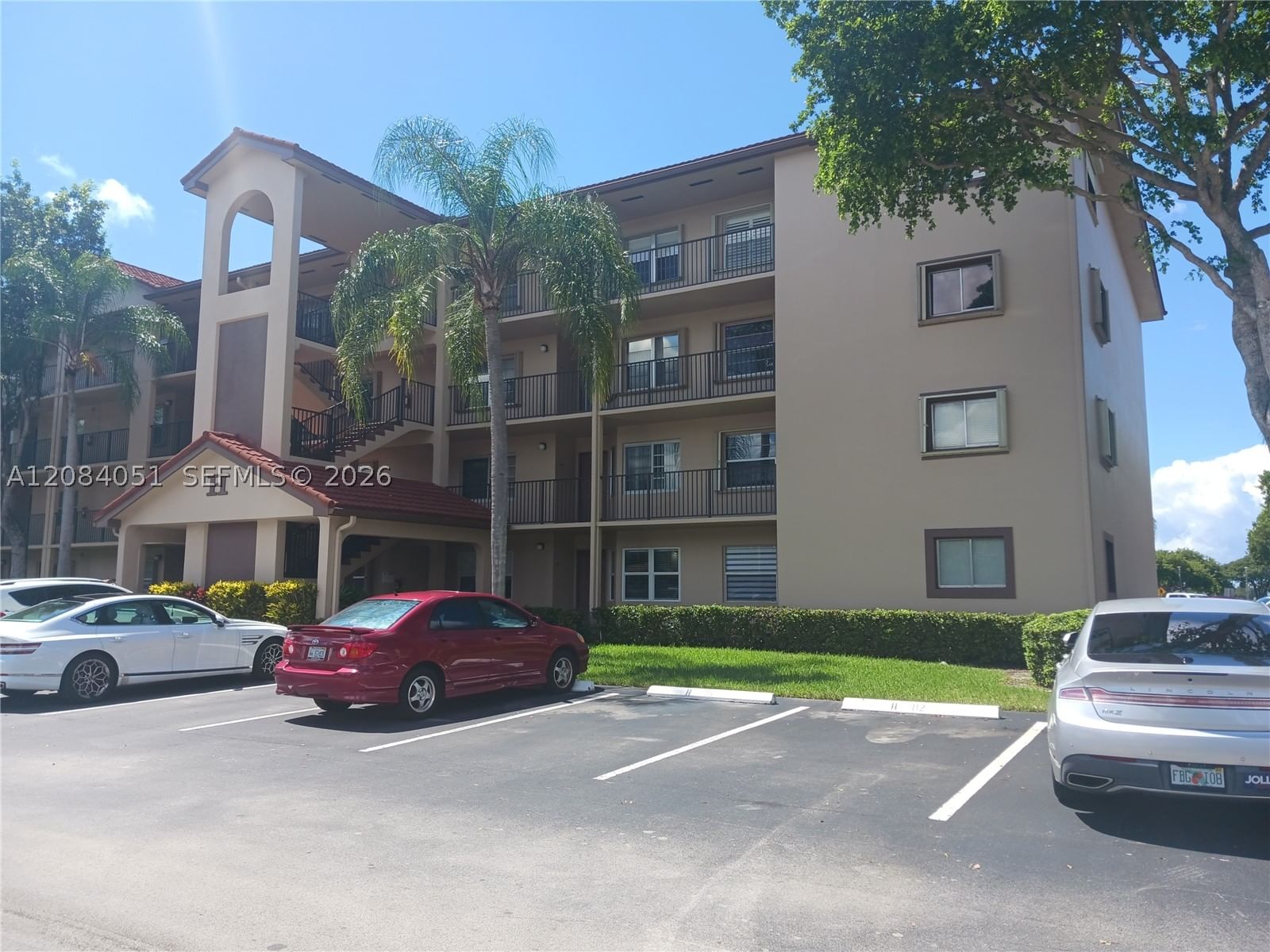 Real estate property located at 1100 130th Ave #112H, Broward, Hawthorne At Century Vill, Pembroke Pines, FL