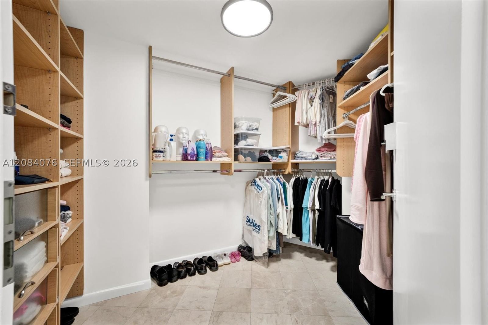 Real estate property located at 18911 Collins Ave #606, Miami-dade, Ocean Three Condo, Sunny Isles Beach, FL