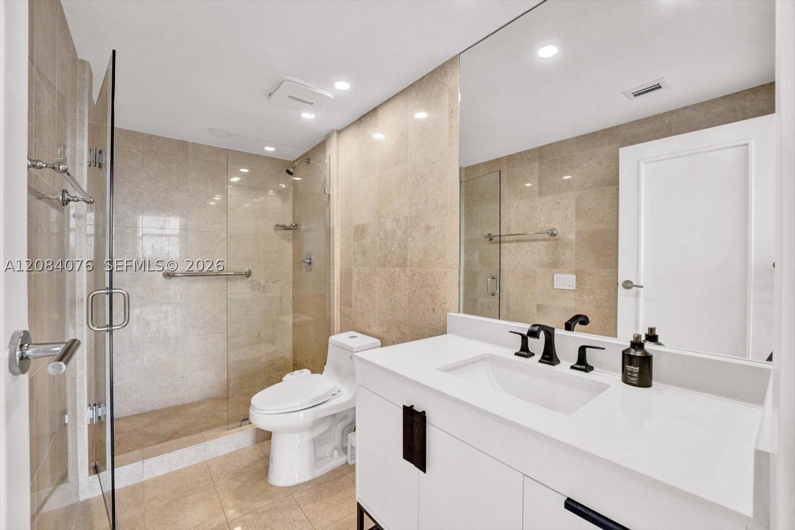 Real estate property located at 18911 Collins Ave #606, Miami-dade, Ocean Three Condo, Sunny Isles Beach, FL